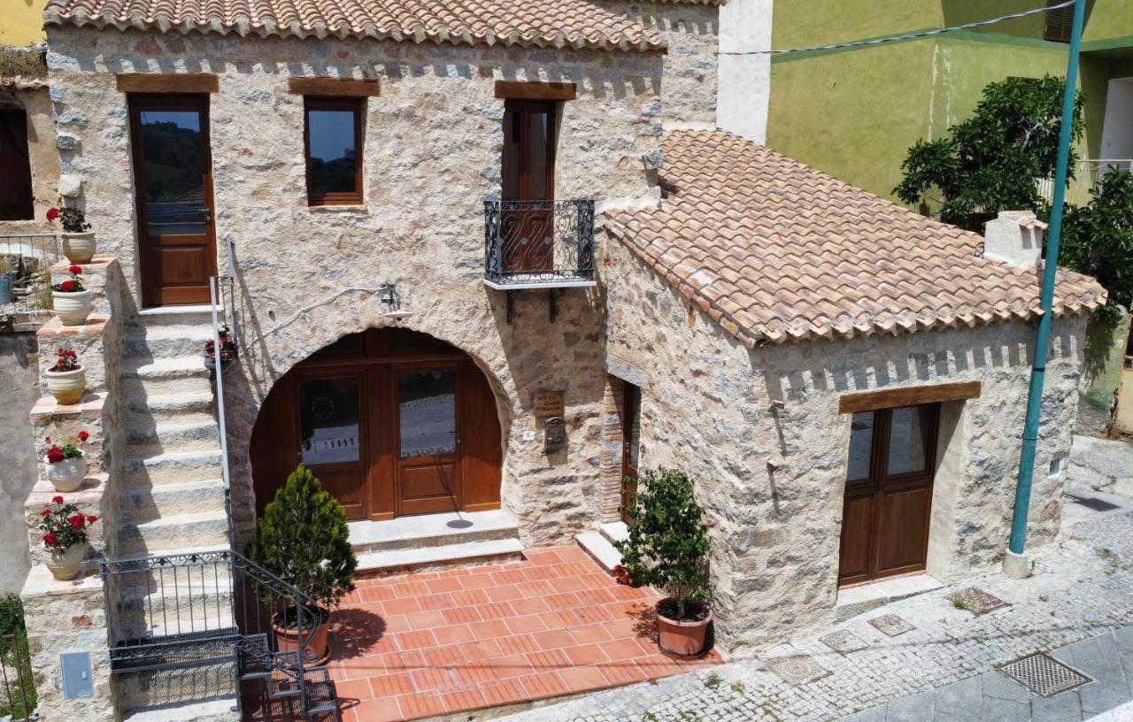 La Corte Dei Baroni Loceri Extérieur photo